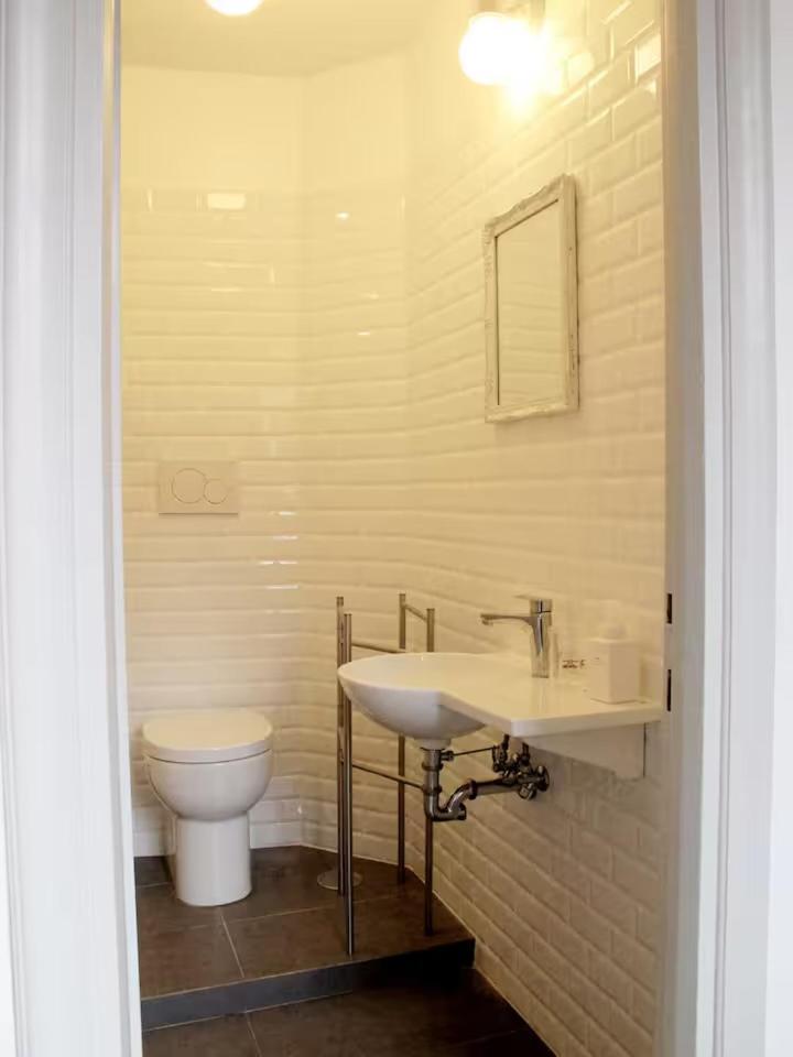 Spacious, Modern, Bright Apartment, Near Piazza Navona! Lägenhet *