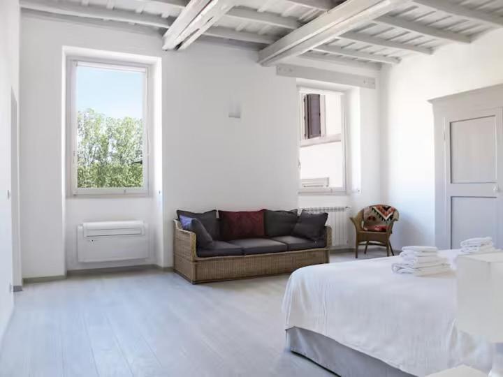 Lägenhet Spacious, Modern, Bright Apartment, Near Piazza Navona! *