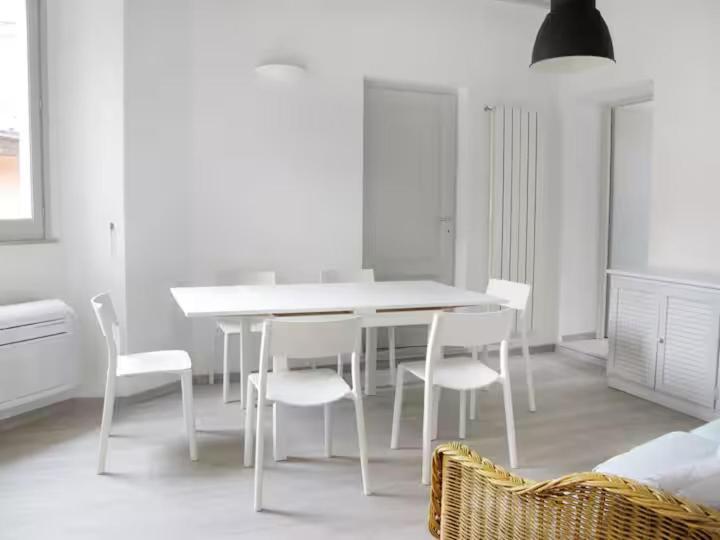 Spacious, Modern, Bright Apartment, Near Piazza Navona! Apartment Rom